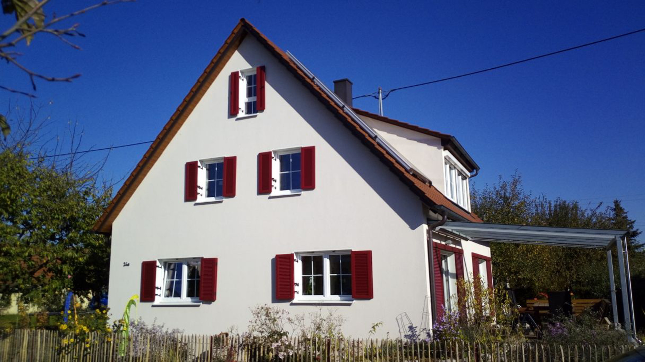 Fenster mit Fensterläden