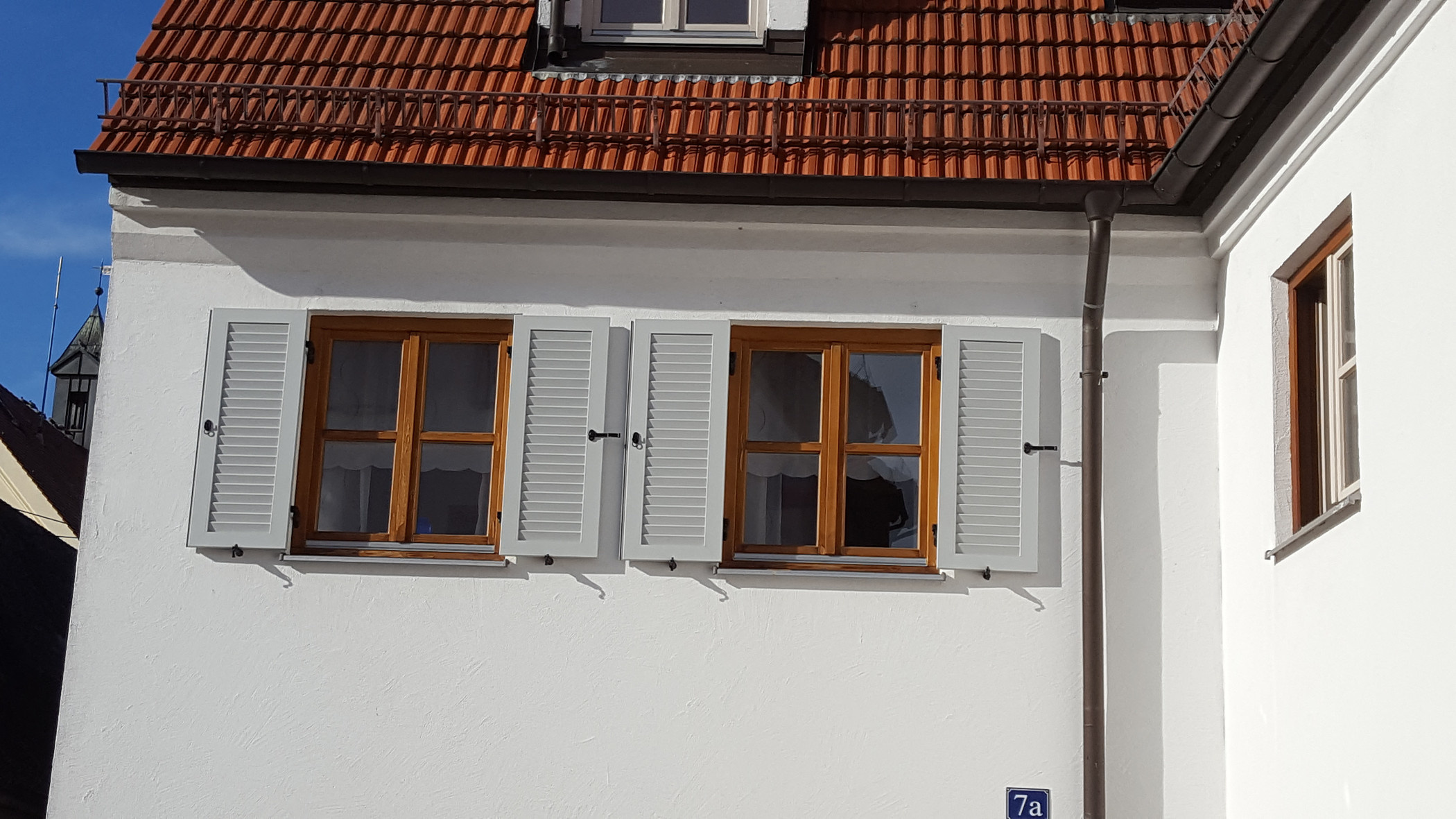 geöffnete Fensterläden